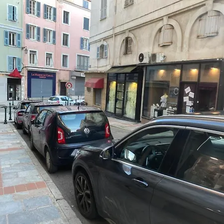 Centre Ajaccio Très Bel De Charme Tout équipé Apartamento